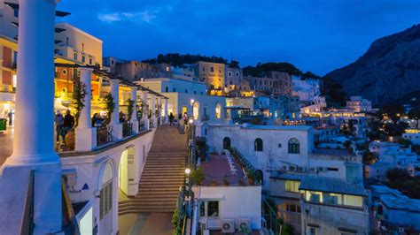 CAPRI DAL TRAMONTO ALLA NOTTE